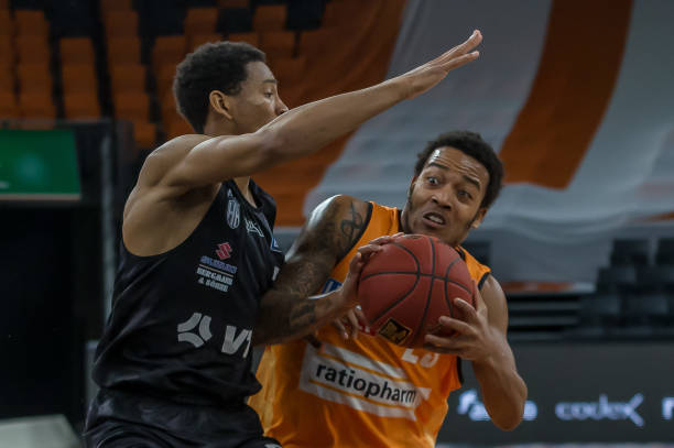 劳动与足球 劳动与足球