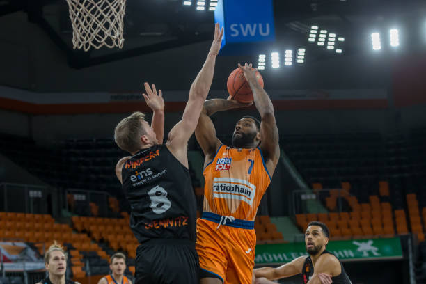 双巅峰表现 双巅峰表现