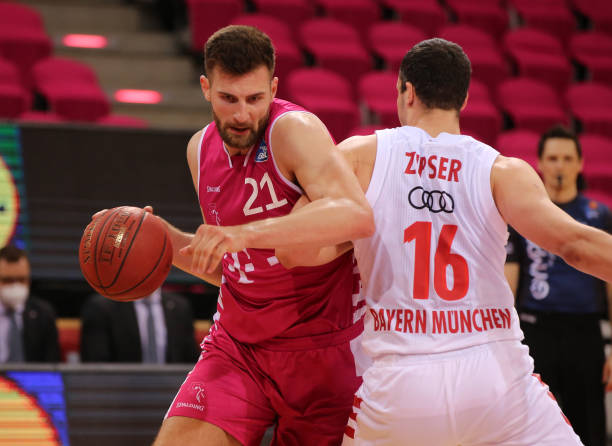 而英博队的 而英博队的